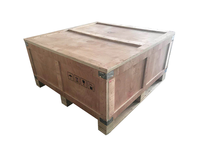钢带木箱